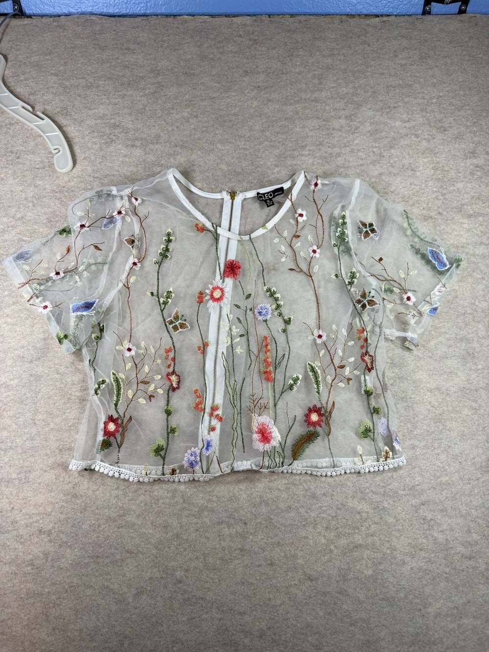 Cleo Apparel Floral Embroidered Mesh Sheer Cropped Top, Women's Size XL